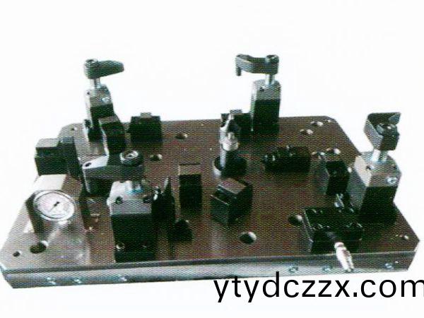 齒輪室罩蓋液壓夾具